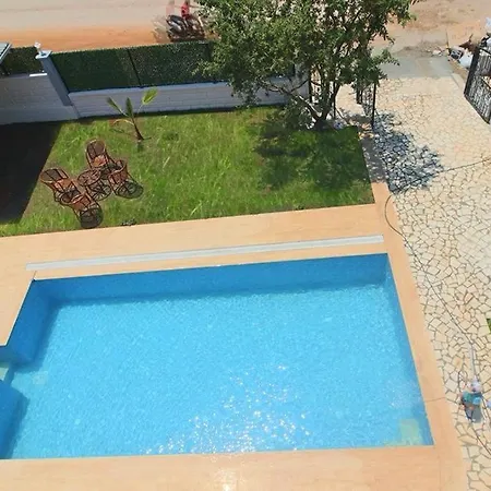 Проживание в семье Oludeniz With Private Pool
