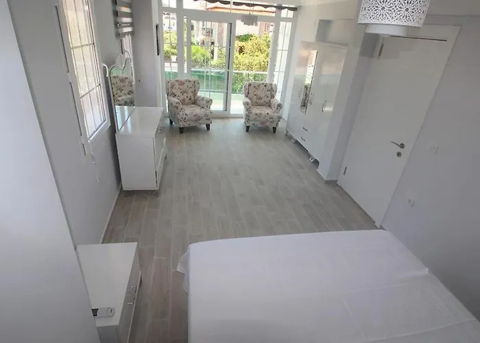 Oludeniz With Private Pool בית אירוח פאטהיה